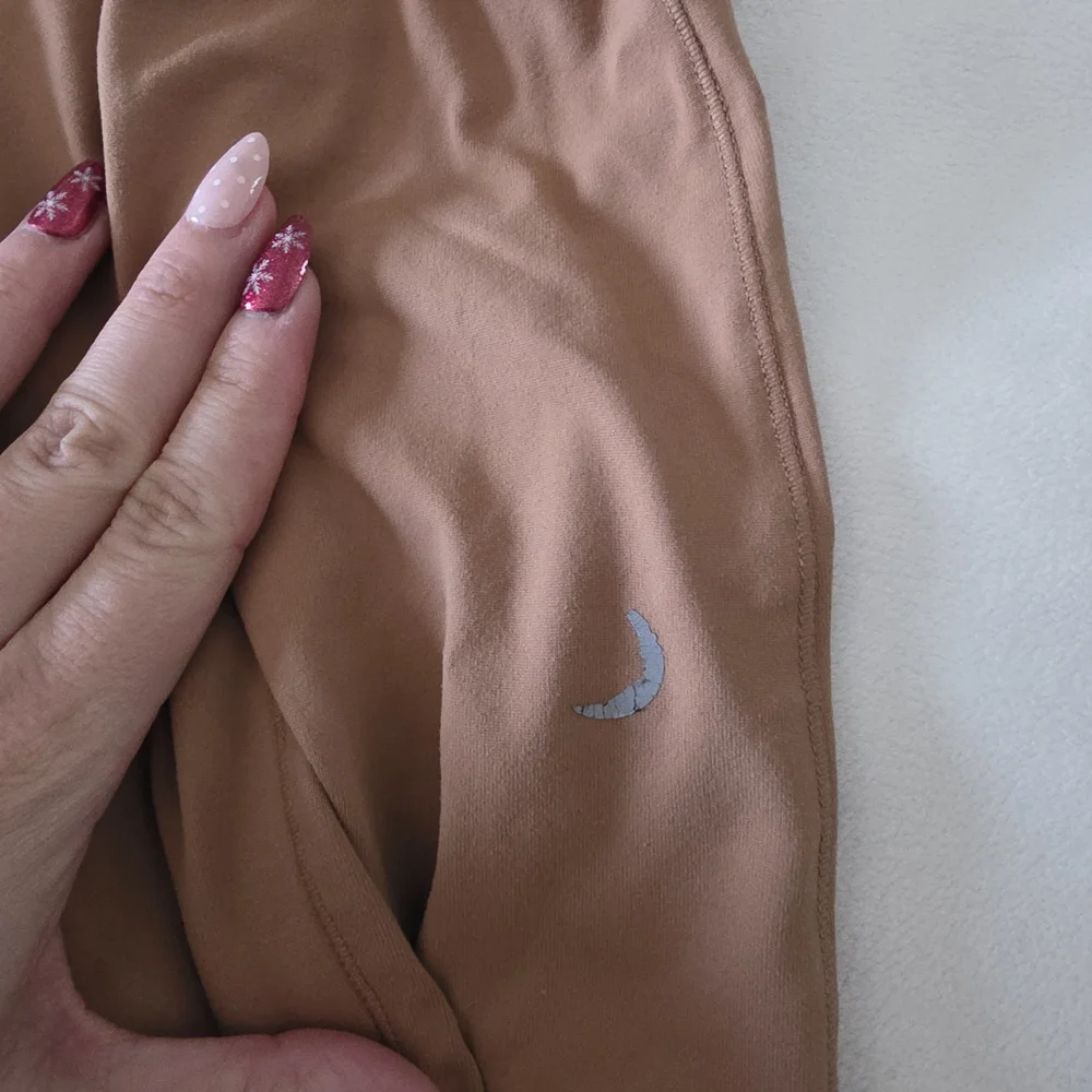 ZYIA Unwind Joggers - Picture 2 of 4